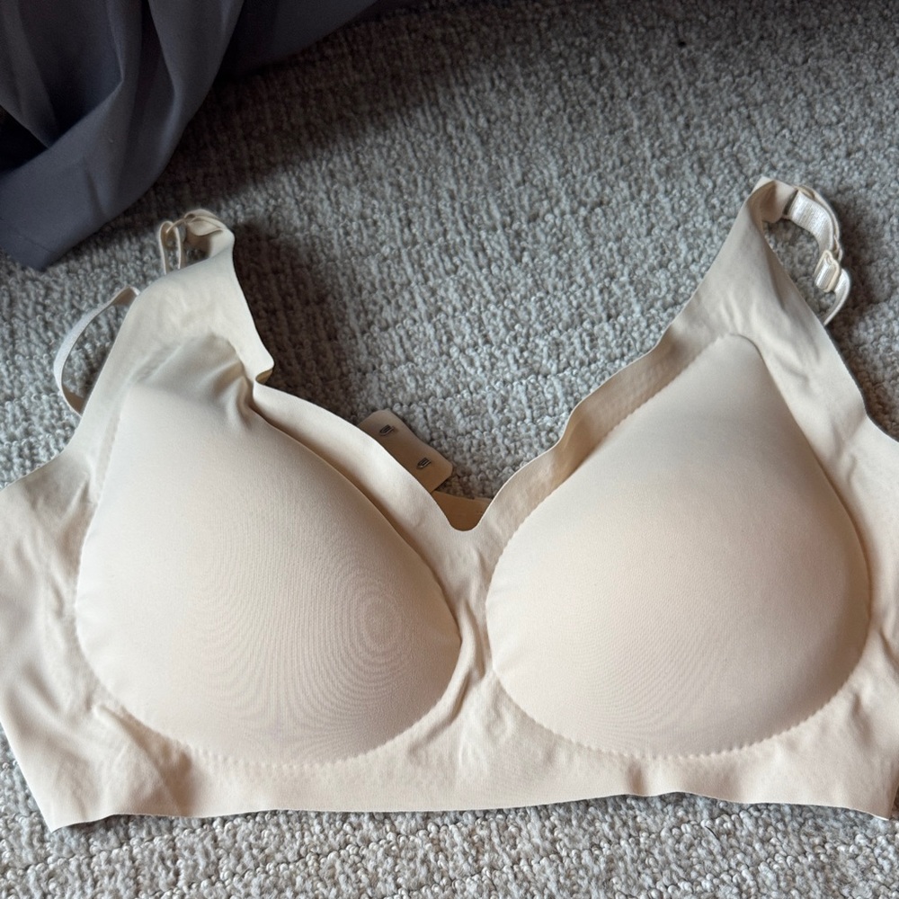 Seamless Molding Bra in Nude - Women’s Intimates & Sleepwear